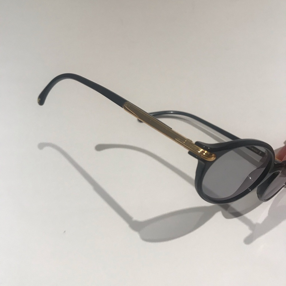 Black Oval Montblanc Sunglasses - Picture 3 of 3